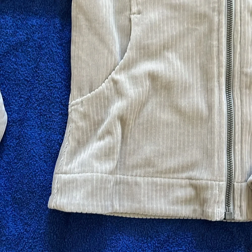 NWOT Lululemon Scuba Track Jacket Velvet Cord - Picture 2 of 5